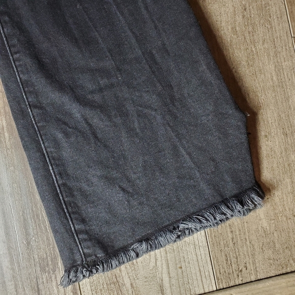 Abercrombie & Fitch Black High Rise Ankle Flare Denim Jeans Size 28 / 6R EUC - Picture 4 of 16